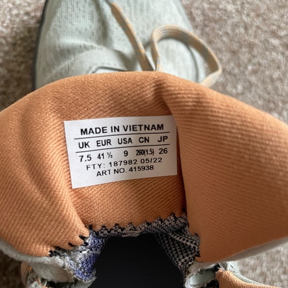 [Salomon] Outpulse Mid Goretex Hiking Boots - Picture 16 of 16